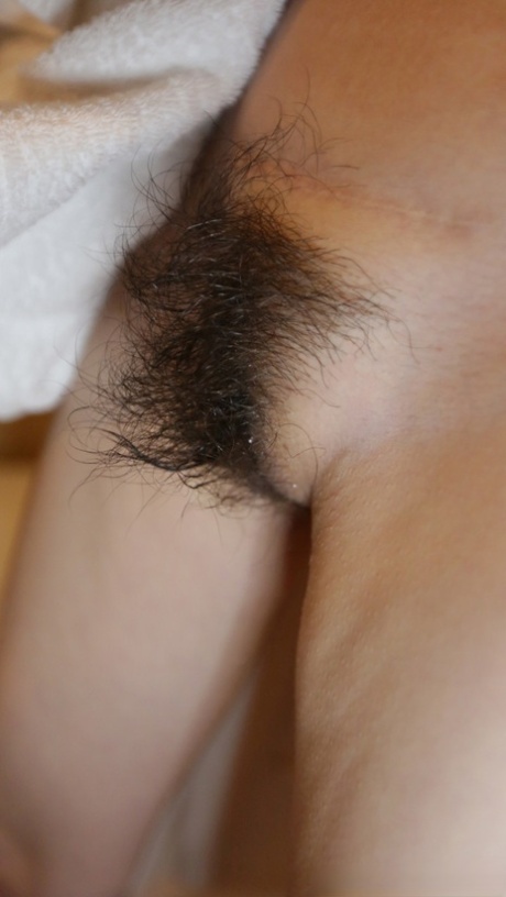 Hairy Mom XXX Nude Photos